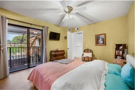 9135 SW 20th Place Davie FL 33324
