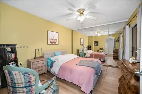9135 SW 20th Place Davie FL 33324