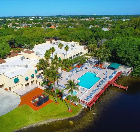 9135 SW 20th Place Davie FL 33324