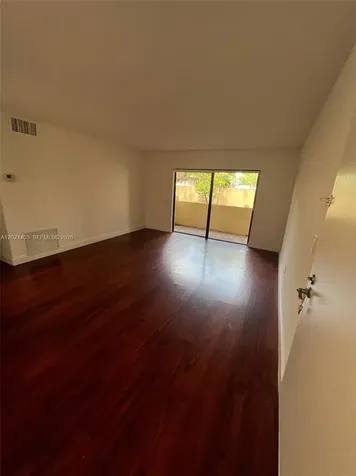 10415 N Kendall Drive Miami FL 33176