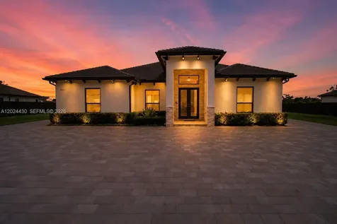 18321 SW 224th Street Miami FL 33170