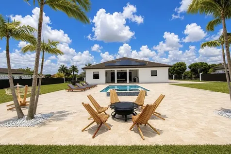 18321 SW 224th Street Miami FL 33170