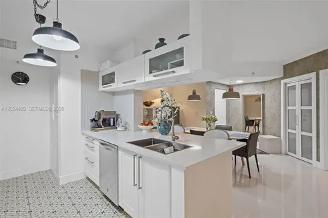 17145 N Bay Road Sunny Isles Beach FL 33160