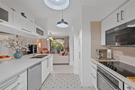 17145 N Bay Road Sunny Isles Beach FL 33160