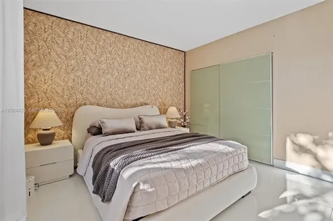 17145 N Bay Road Sunny Isles Beach FL 33160