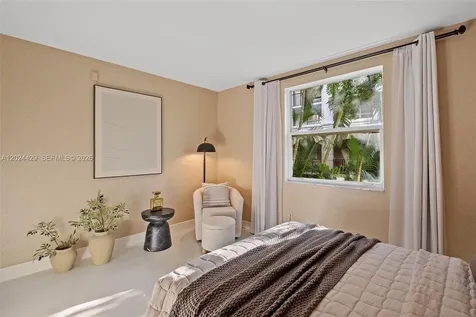17145 N Bay Road Sunny Isles Beach FL 33160