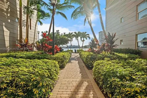 17145 N Bay Road Sunny Isles Beach FL 33160