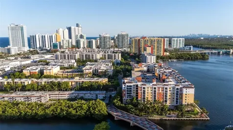 17145 N Bay Road Sunny Isles Beach FL 33160