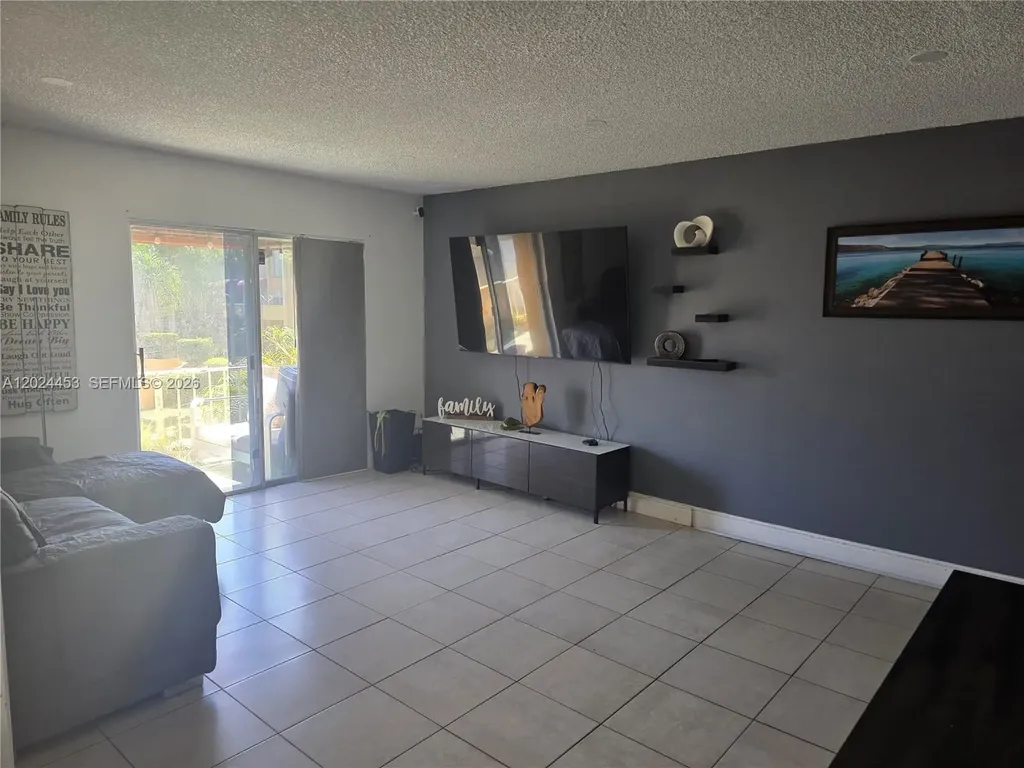 17901 NW 68th Avenue Hialeah FL 33015