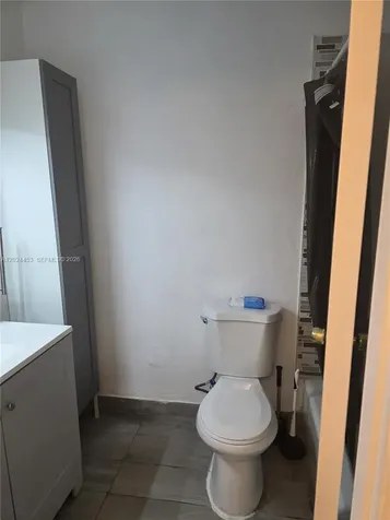 17901 NW 68th Avenue Hialeah FL 33015
