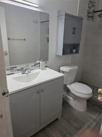 17901 NW 68th Avenue Hialeah FL 33015