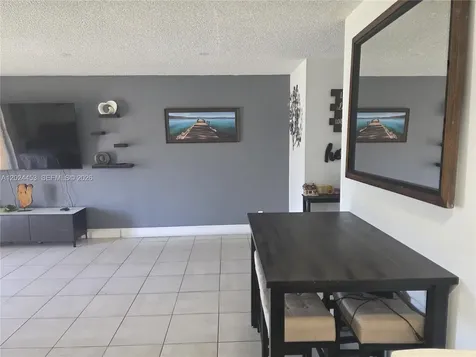 17901 NW 68th Avenue Hialeah FL 33015