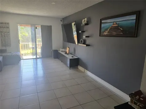 17901 NW 68th Avenue Hialeah FL 33015
