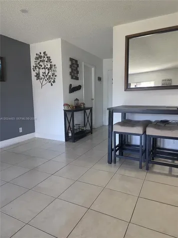 17901 NW 68th Avenue Hialeah FL 33015