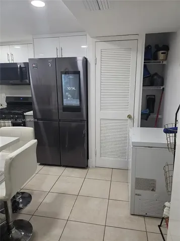 17901 NW 68th Avenue Hialeah FL 33015