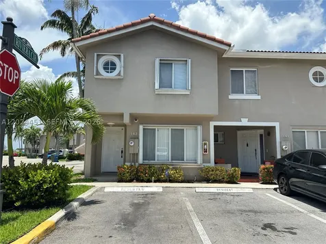 143 Riviera Circle Weston FL 33326