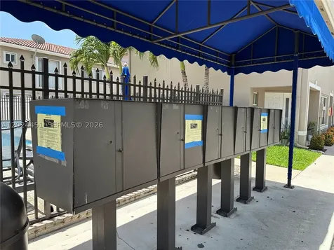 143 Riviera Circle Weston FL 33326