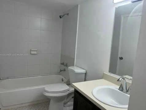 484 NW 165th St Road Miami FL 33169