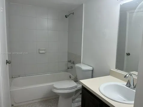 484 NW 165th St Road Miami FL 33169