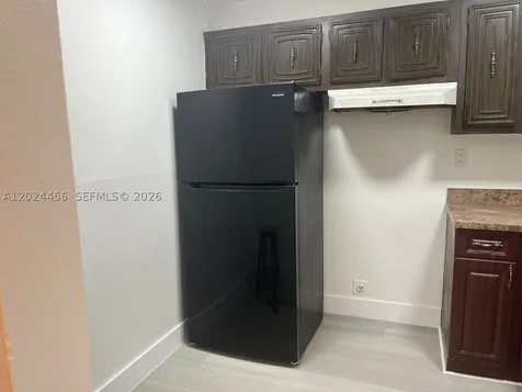484 NW 165th St Road Miami FL 33169