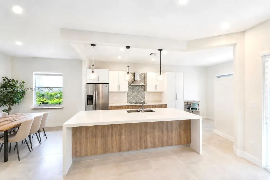 4486 W Whitewater Avenue Weston FL 33332
