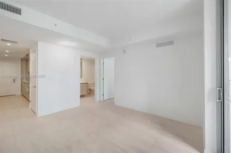77 SE 5th Street Miami FL 33131