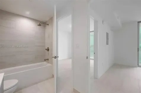 77 SE 5th Street Miami FL 33131