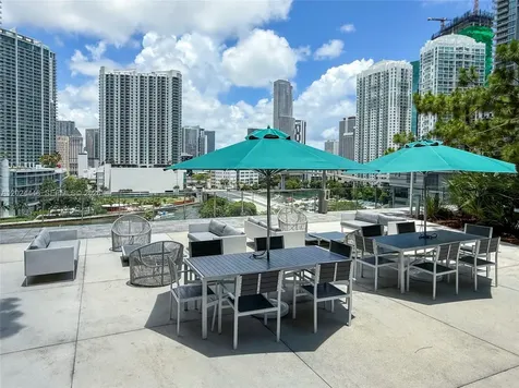 88 SW 7th Street Miami FL 33130