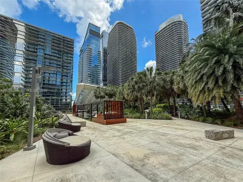 88 SW 7th Street Miami FL 33130