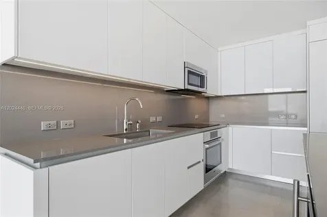 88 SW 7th Street Miami FL 33130