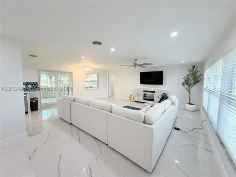 2212 Club House Road North Fort Myers FL 33917