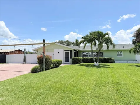 2212 Club House Road North Fort Myers FL 33917