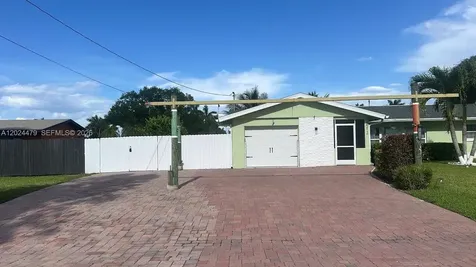 2212 Club House Road North Fort Myers FL 33917