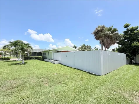 2212 Club House Road North Fort Myers FL 33917
