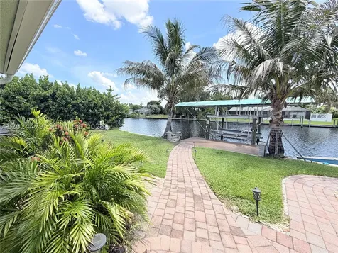 2212 Club House Road North Fort Myers FL 33917