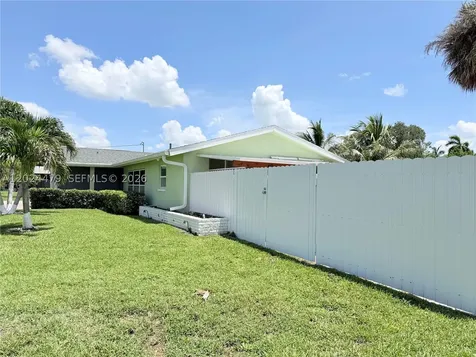 2212 Club House Road North Fort Myers FL 33917