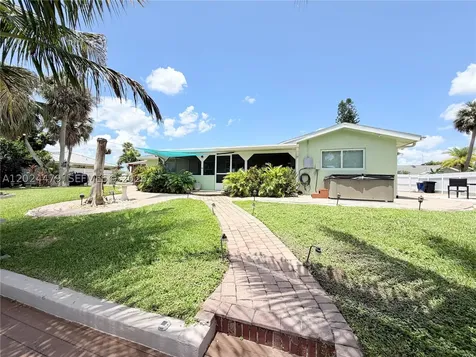 2212 Club House Road North Fort Myers FL 33917