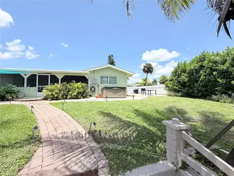 2212 Club House Road North Fort Myers FL 33917