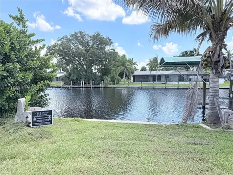 2212 Club House Road North Fort Myers FL 33917