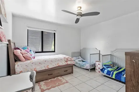 1461 NW 113th Avenue Pembroke Pines FL 33026