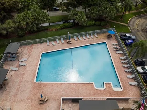 1461 NW 113th Avenue Pembroke Pines FL 33026