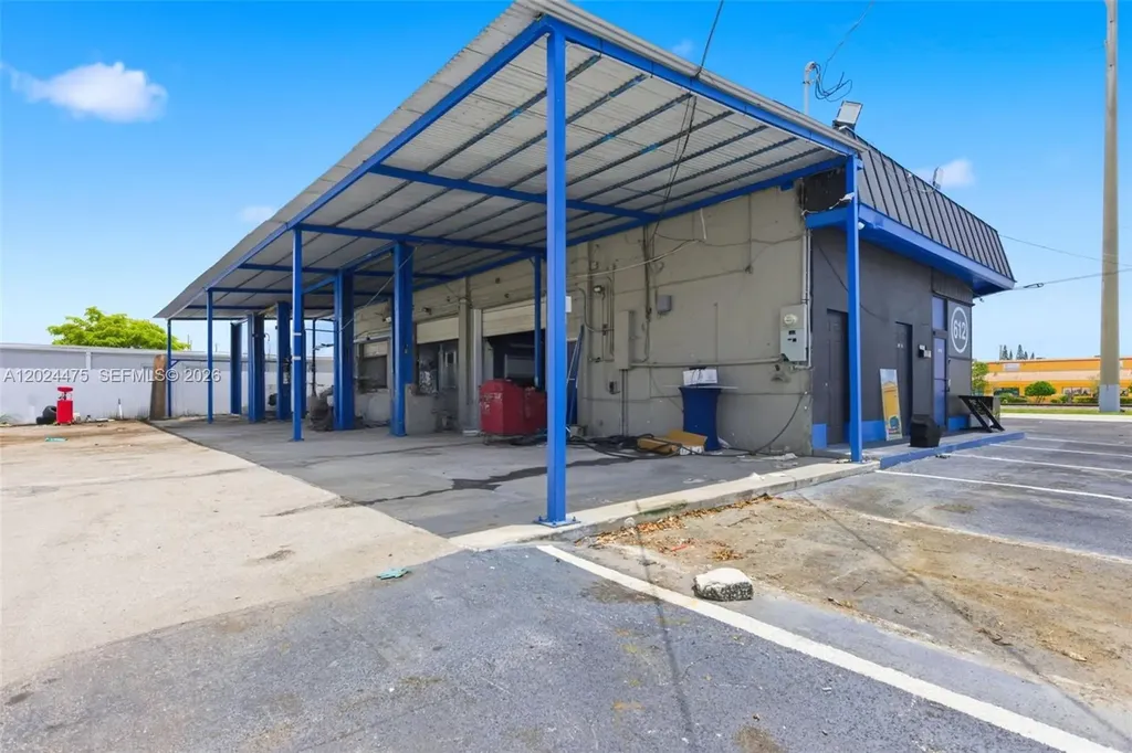 612 N Dixie Highway Hollywood FL 33020