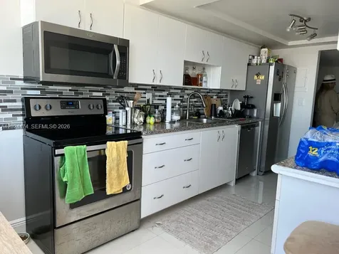 18061 Biscayne Boulevard Aventura FL 33160