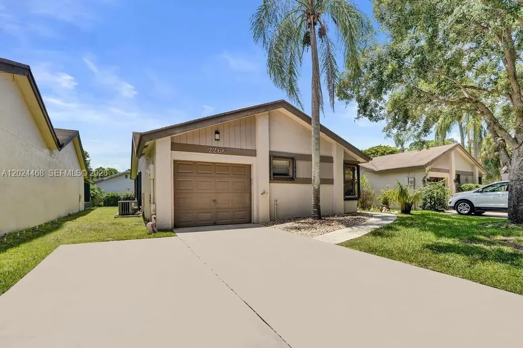 2266 Seagrape Circle Coconut Creek FL 33066