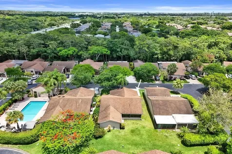 2266 Seagrape Circle Coconut Creek FL 33066