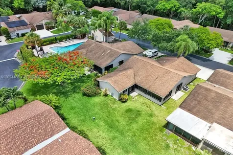 2266 Seagrape Circle Coconut Creek FL 33066