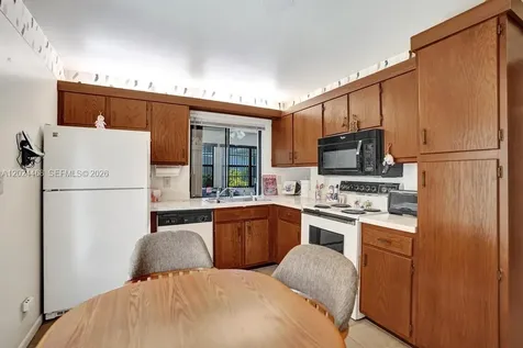 2266 Seagrape Circle Coconut Creek FL 33066