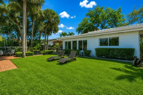 1995 Ixora Road North Miami FL 33181