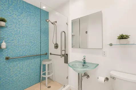 1995 Ixora Road North Miami FL 33181
