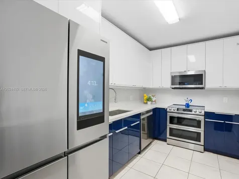 10185 Collins Avenue Bal Harbour FL 33154